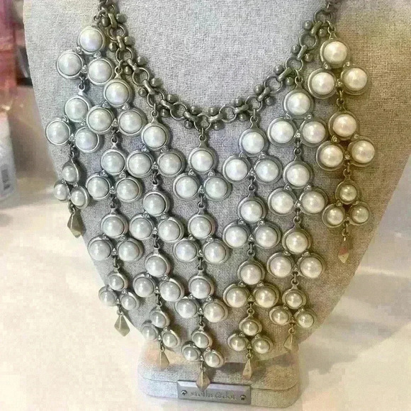 Stella & Dot Daliah Retired Bib necklace. - Picture 5 of 5